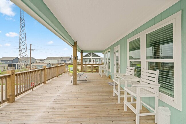 Building Photo - 1062 Cedar Ln