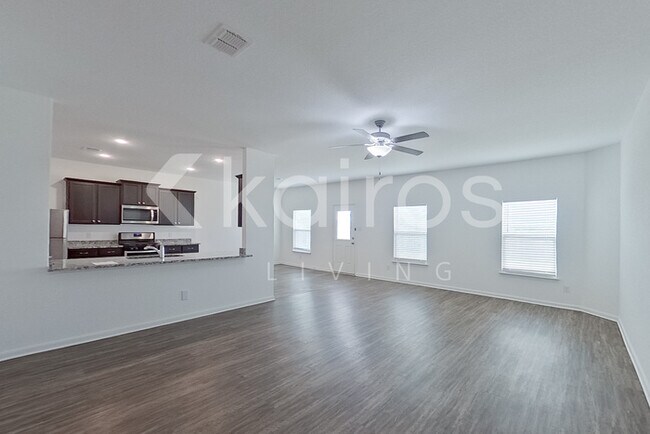 Building Photo - 914 Shady Brk