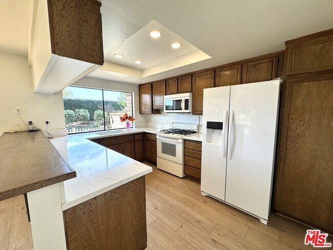 Building Photo - 7756 Sailboat Cir