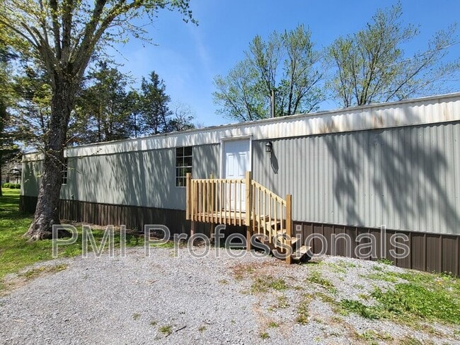Building Photo - 925 Cranor Rd