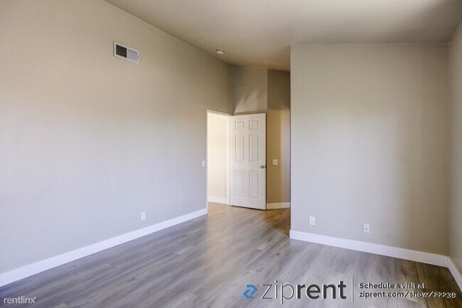 Building Photo - 4 br, 2.5 bath House - 1025 Viewpointe Ln,...