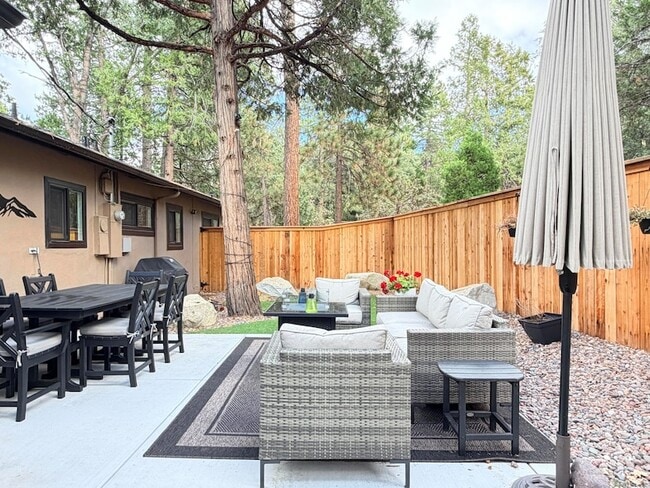 Building Photo - 25340 Marion Ridge Dr