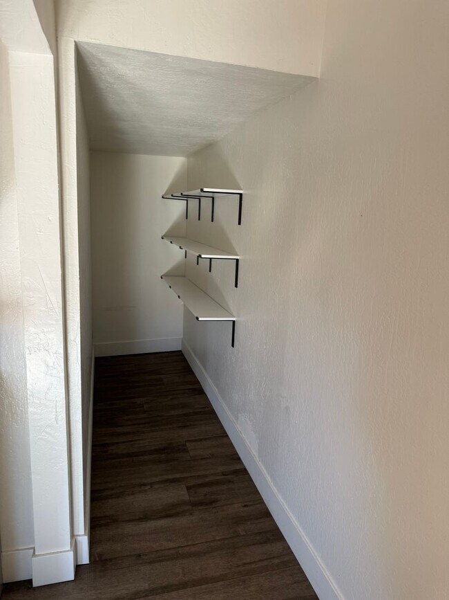 Building Photo - 2066 Placer St
