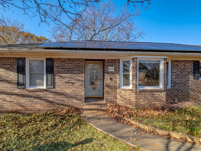 Building Photo - Available end of January.