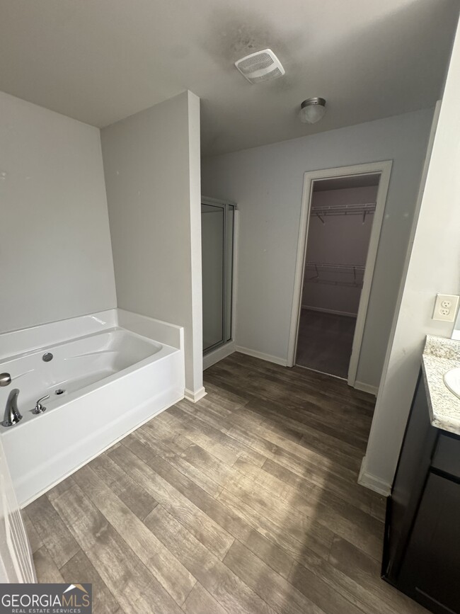 Building Photo - 346 Turtle Creek Dr