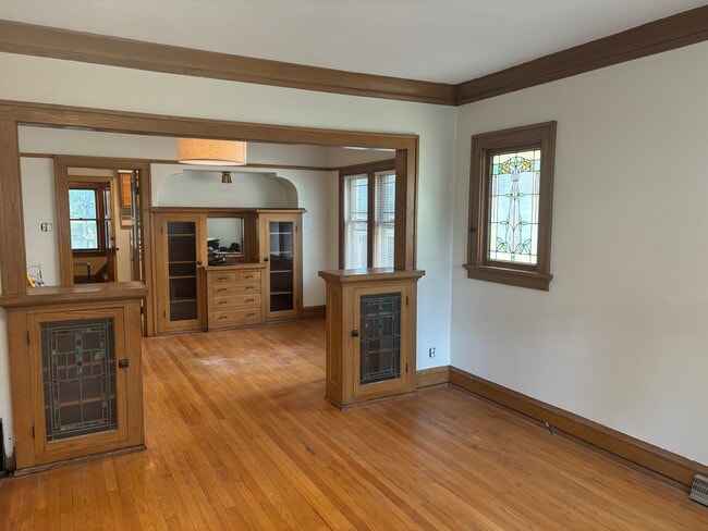 Building Photo - 5412 W Vine St