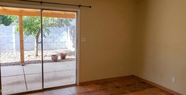 Building Photo - 1454 S Doran