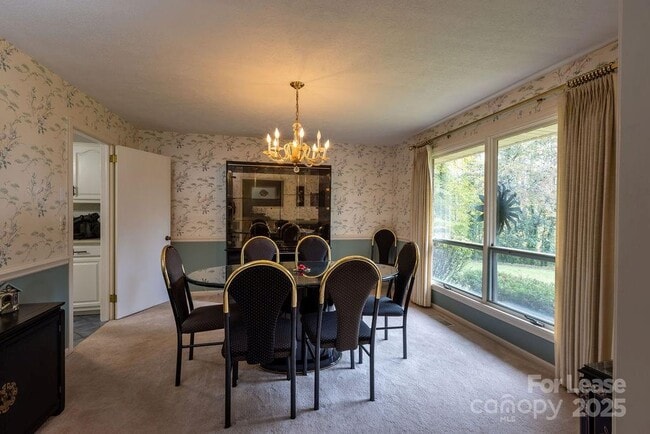 Building Photo - 102 Arbor Ln