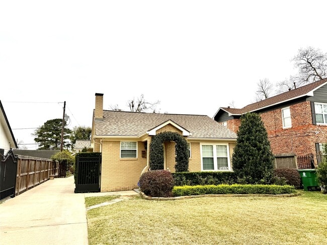 Building Photo - 8234 Bonner Dr