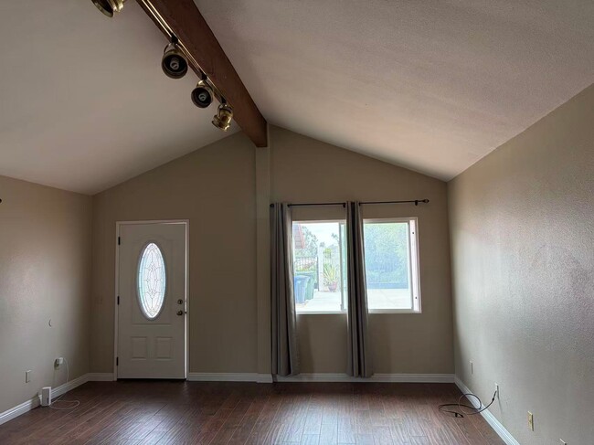 Building Photo - 1234 Ventana Dr