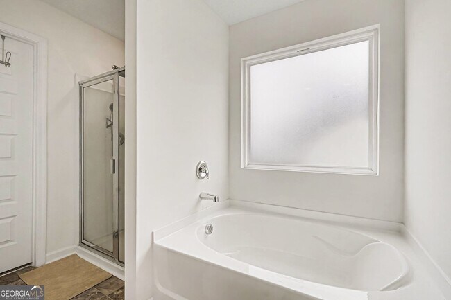 Building Photo - 265 Daurian Dr
