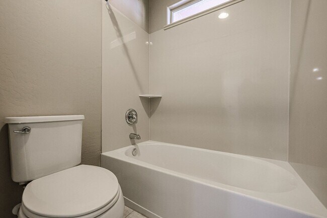 Building Photo - COMING SOON! Great Location!Stunning 6-bedroom Plus 7, 4.5-bathroom home located in Chandler