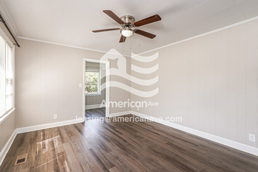 Building Photo - 2704 Alta Vista Ave