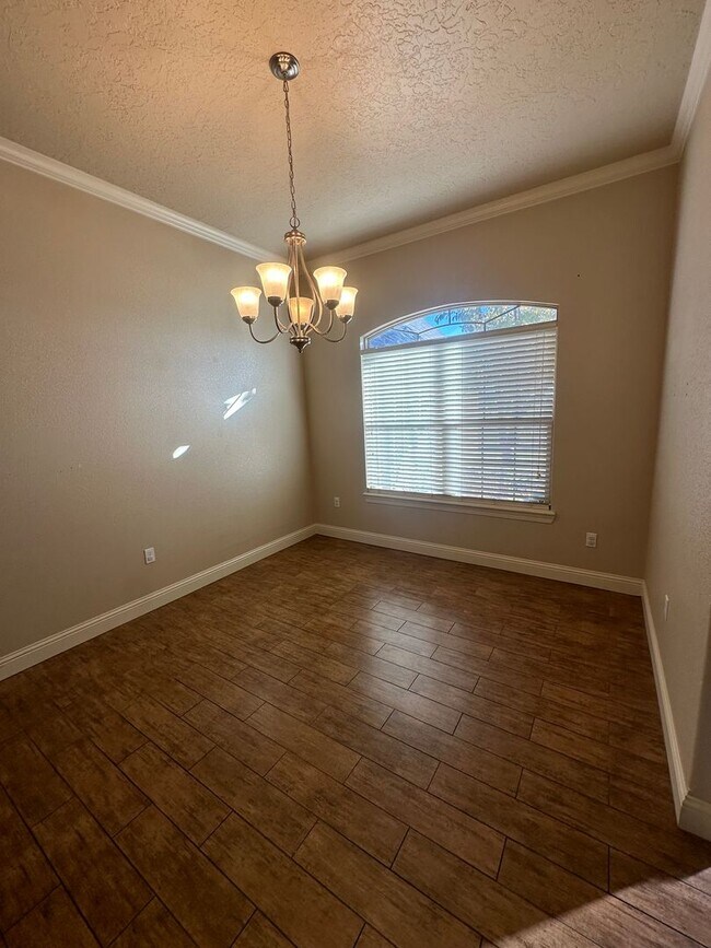 Building Photo - Stunning 4 Bed Home! 3 Car garage ! Mesa School District!