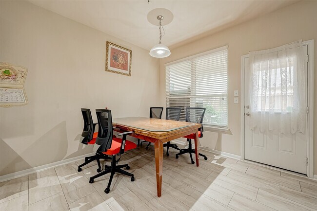 Building Photo - 4815 Hackamore Brook Ct
