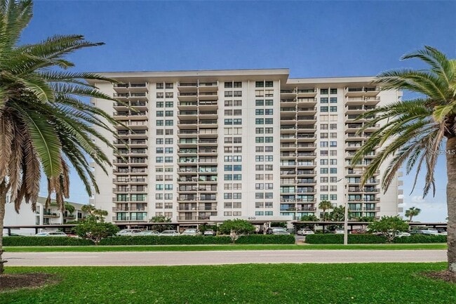 Building Photo - 400 Island Way