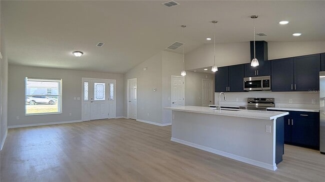 Building Photo - 110 E Dupont Ter