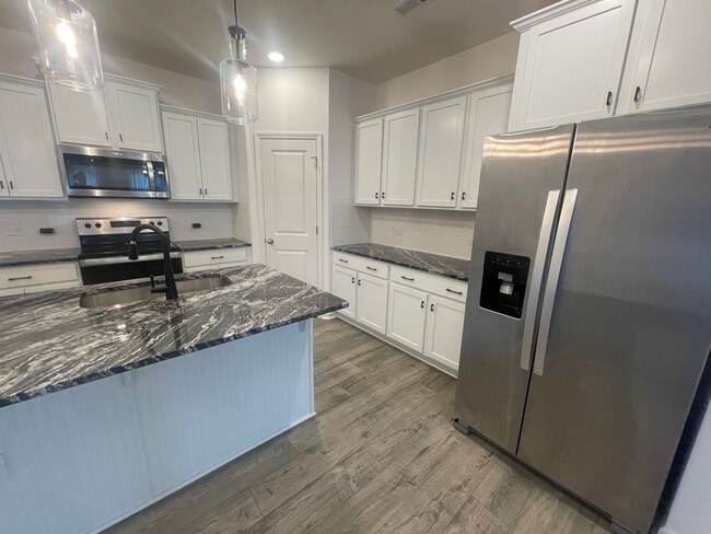 Building Photo - 207 Solacium Ln