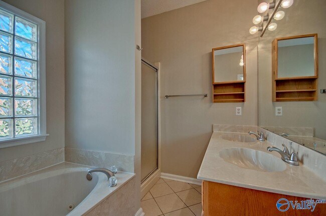 Building Photo - 97 S Interlaken Dr