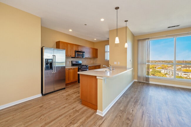 Building Photo - 1522 N Prospect Ave