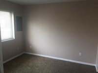 Building Photo - 714 Division St