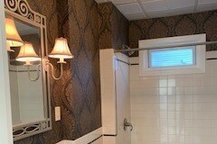 Building Photo - 488 Hanover St