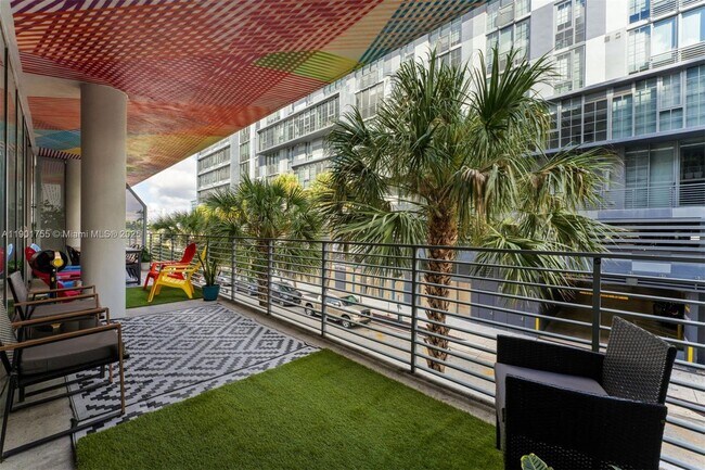 Building Photo - 250 NW 24th St