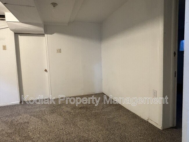 Building Photo - 356 S 900 E