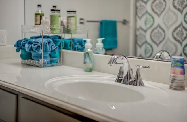 Building Photo - 22 Winged Foot Dr