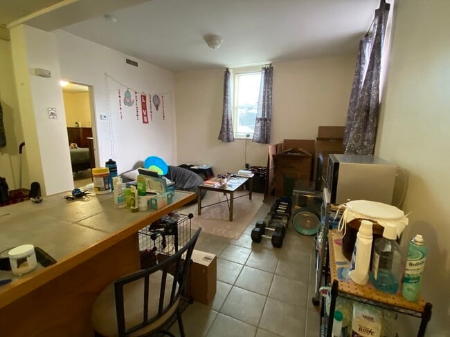 Building Photo - 66 Lake Avenue