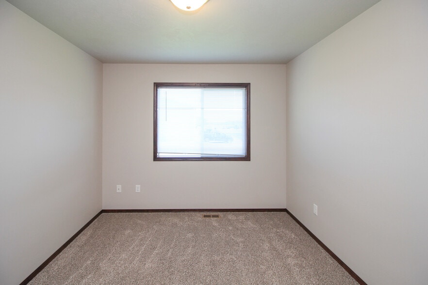 Building Photo - 110 Tanner Ct