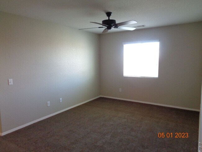 Building Photo - 2739 Garnet Ln