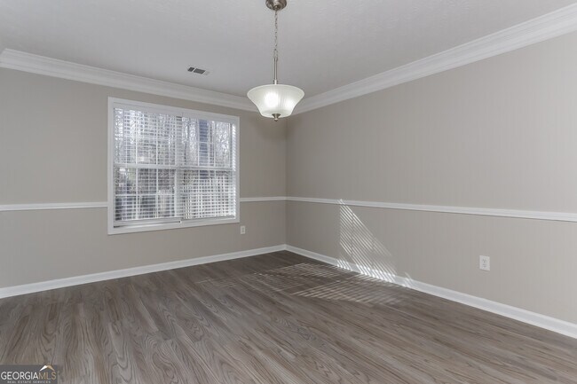 Building Photo - 176 Olympic Dr