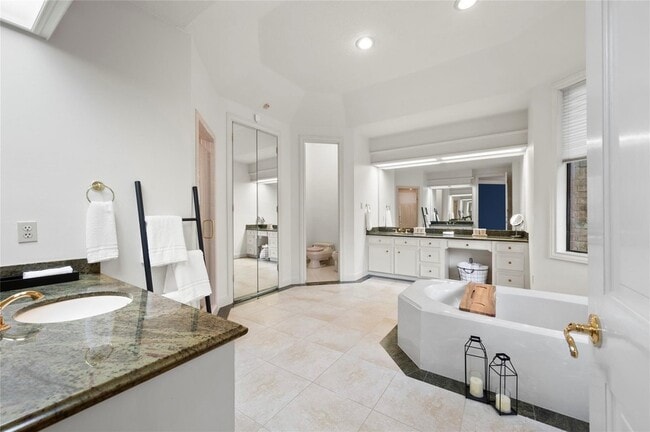Building Photo - 14022 Champions Hamlet Ct