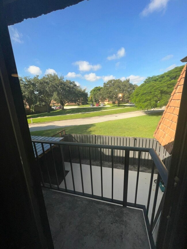 Building Photo - 2101 21st Ln