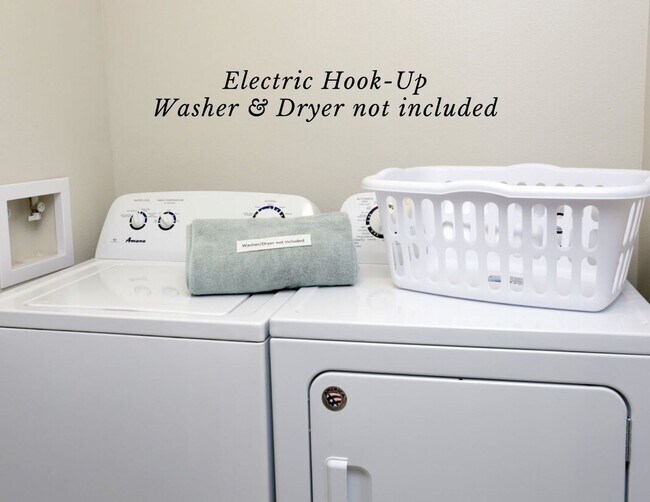 Building Photo - 3 Bedroom, Single-story Townhomes for rent in Madrid, IA