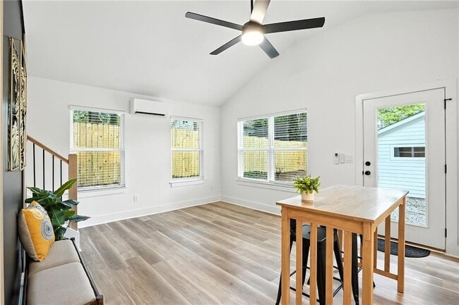 Building Photo - 1597 Glenwood Ave SE