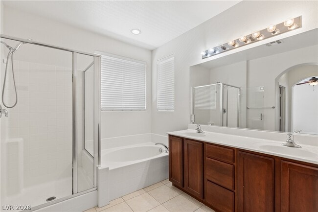 Building Photo - 2831 Dunnottar Ave