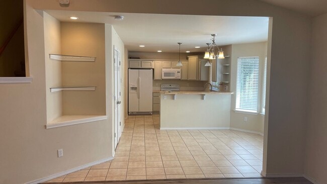 Building Photo - 2 Story Home in Clearwood Community