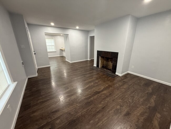 Building Photo - 1031 N Belvedere Blvd