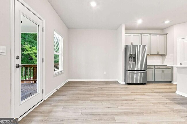 Building Photo - 176 Meander Dr