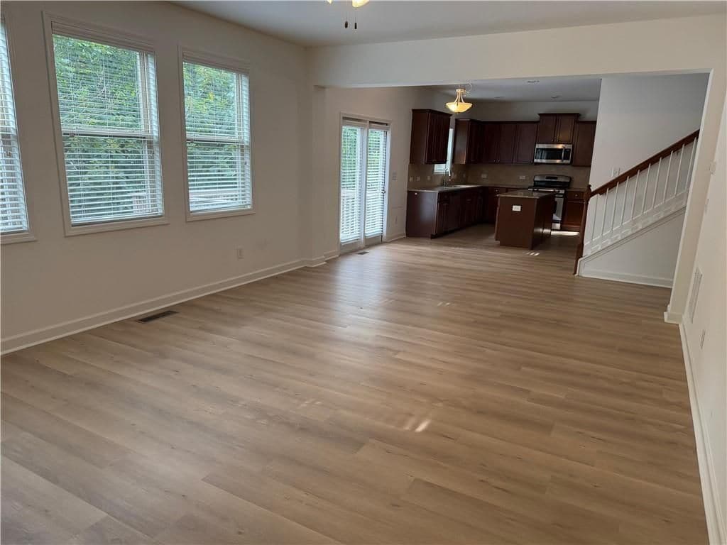 Building Photo - 325 Cranbrooke Cir