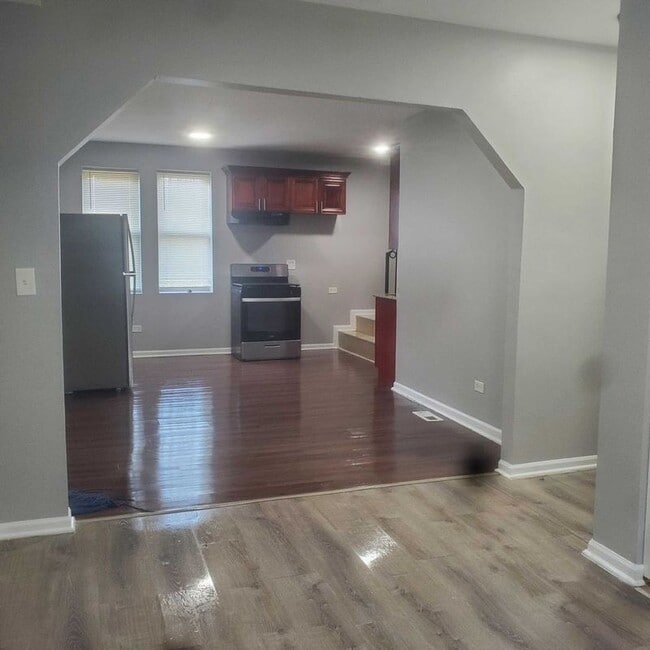 Building Photo - 7527 S Colfax Ave