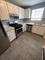 Building Photo - 122 Sycamore Ln