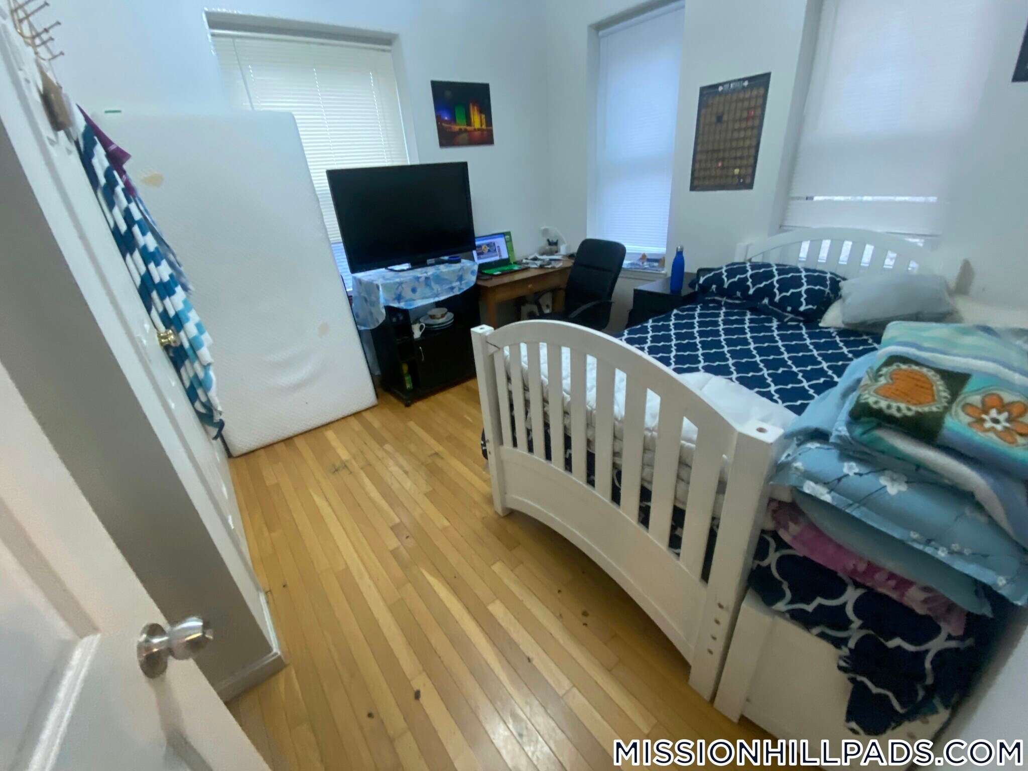 Building Photo - 1460 Tremont St