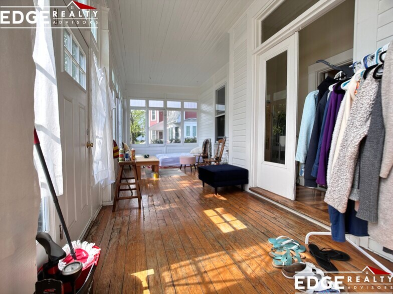 Building Photo - 24 Murdock St