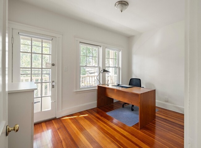 Building Photo - 43 Palmer St