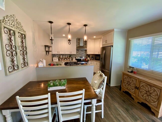 Building Photo - BLOSSOM VALLEY - Beautifully updated condo...