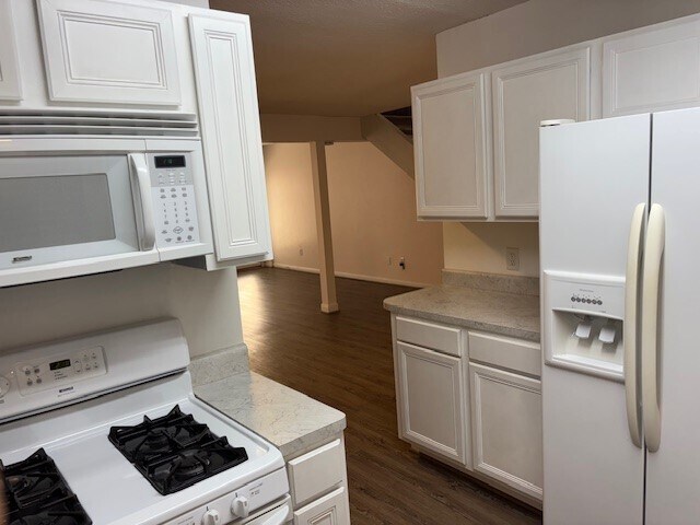 Building Photo - 1323 Reddleshire Ln