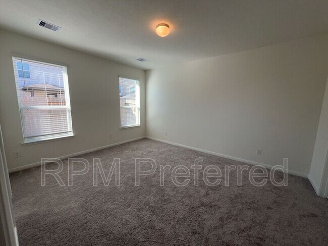 Building Photo - 2829 Shimmer Edge Dr